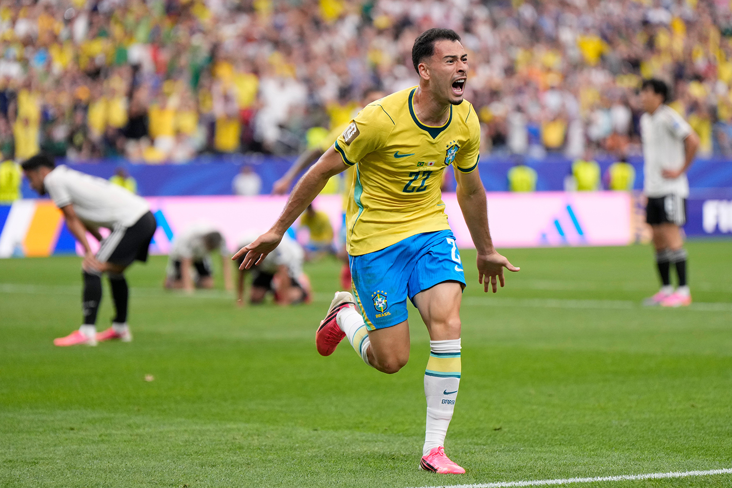 Ngược dòng thắng Nhật Bản, Brazil vào vòng 1/8 World Cup 2026

