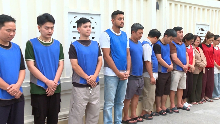 Thanh Hóa: Bóc gỡ đường dây buôn lậu hơn 28.000 viên kim cương