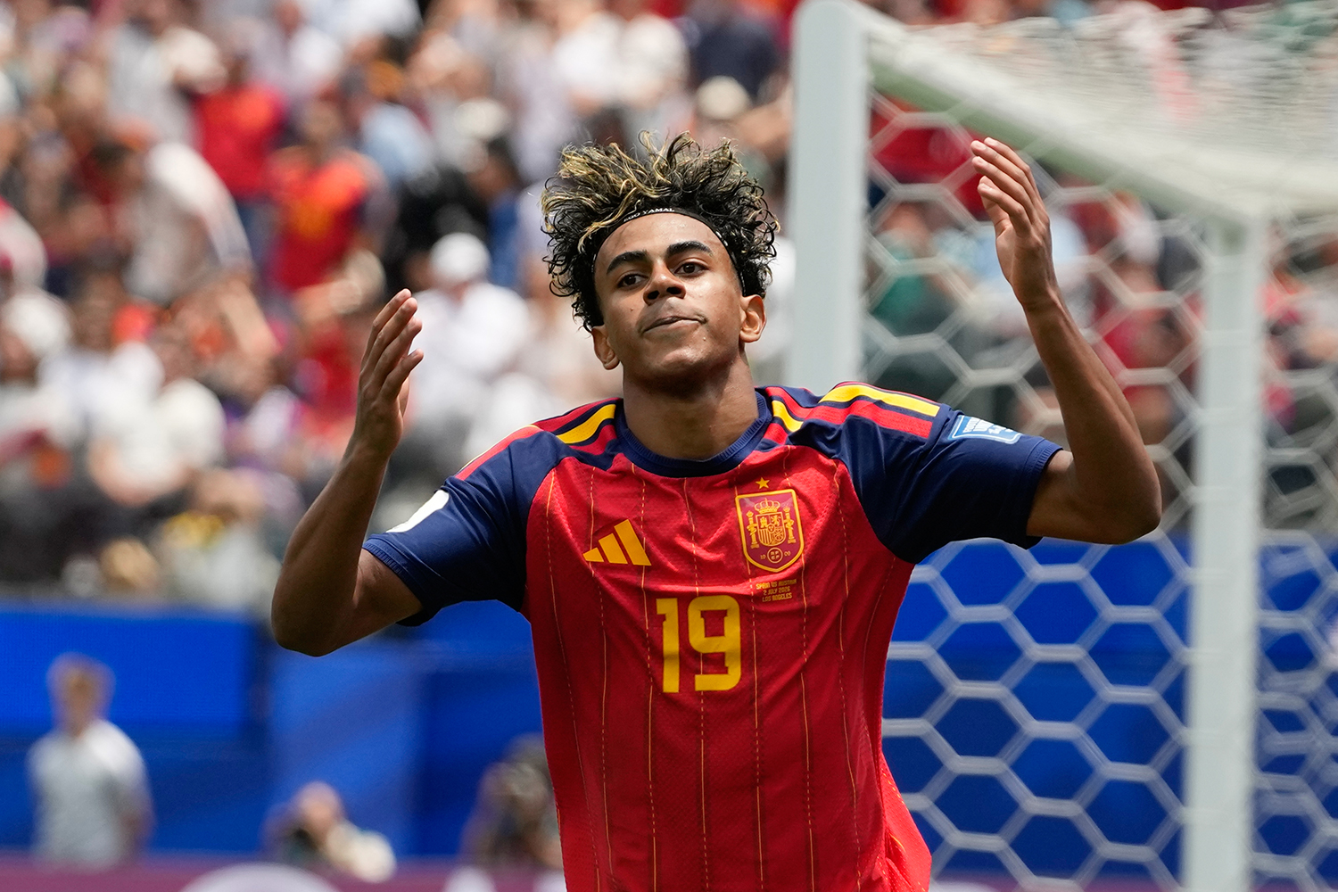 Yamal phá sâu kỷ lục World Cup của Mbappe

