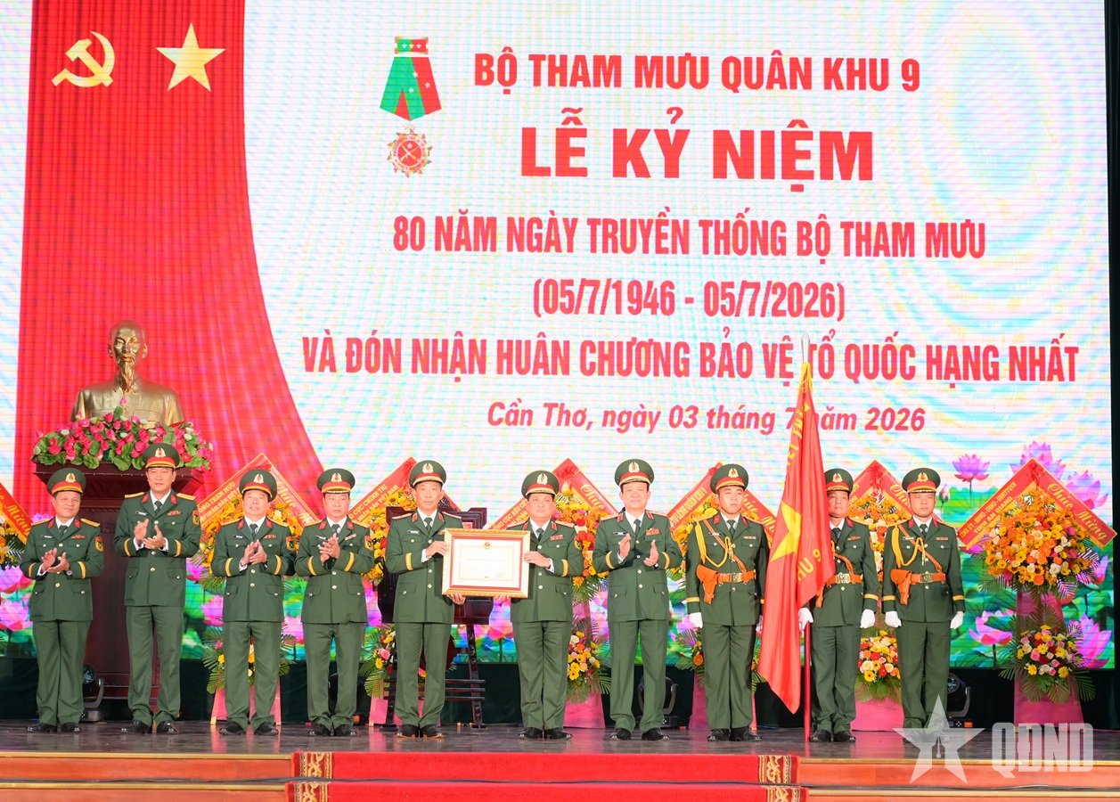Kỷ niệm 80 năm Ngày truyền thống Bộ Tham mưu Quân khu 9 và đón nhận Huân chương Bảo vệ Tổ quốc hạng Nhất