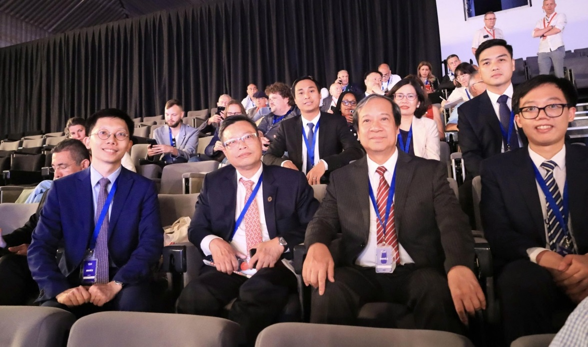 Đoàn đại biểu Đảng Cộng sản Việt Nam tham dự Đại hội lần thứ 40 của Đảng Cộng sản Pháp