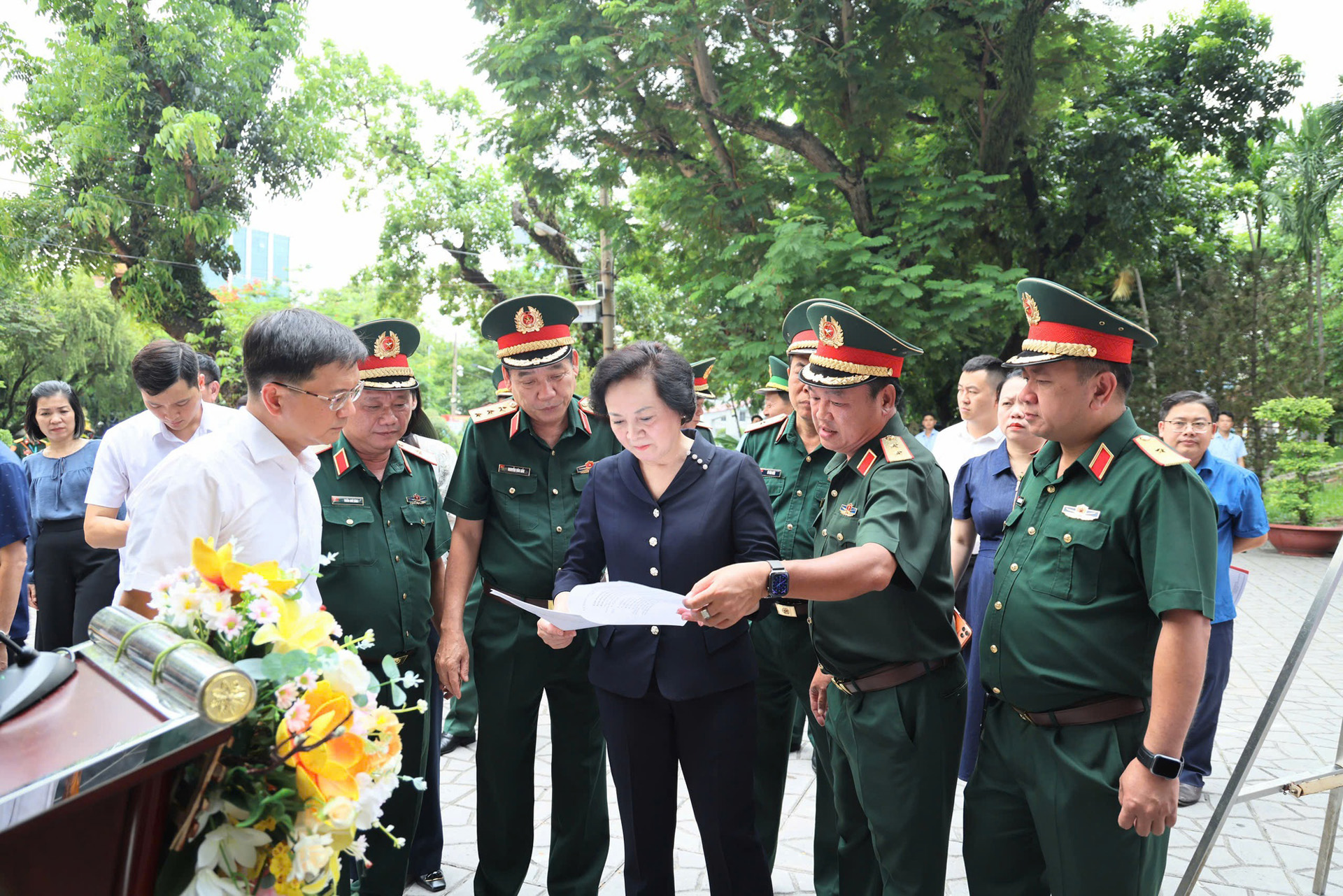 Phó thủ tướng Chính phủ Phạm Thị Thanh Trà kiểm tra công tác chuẩn bị Lễ triển khai tìm kiếm, quy tập hài cốt liệt sĩ