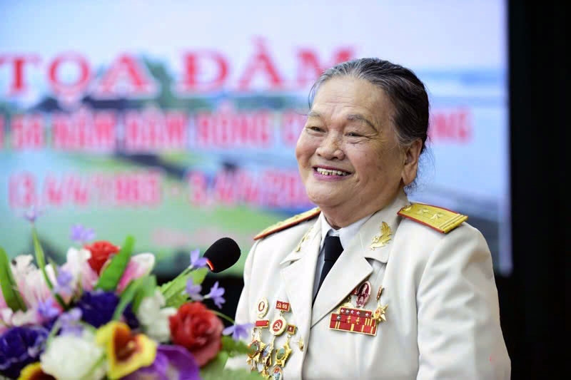 Người nữ Anh hùng Ngô Thị Tuyển đã về với đồng đội