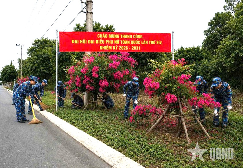 Chung tay xây dựng doanh trại sáng - xanh - sạch - đẹp 