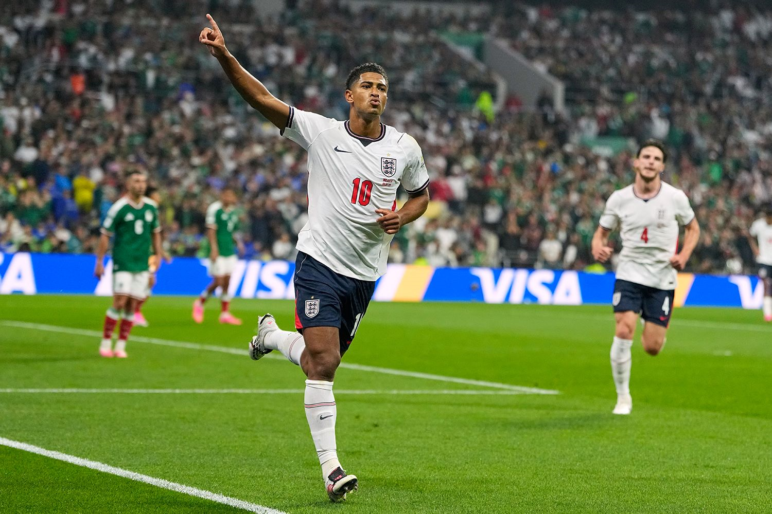 Đội tuyển Anh thắng Mexico 3-2: Đẳng cấp lên tiếng
