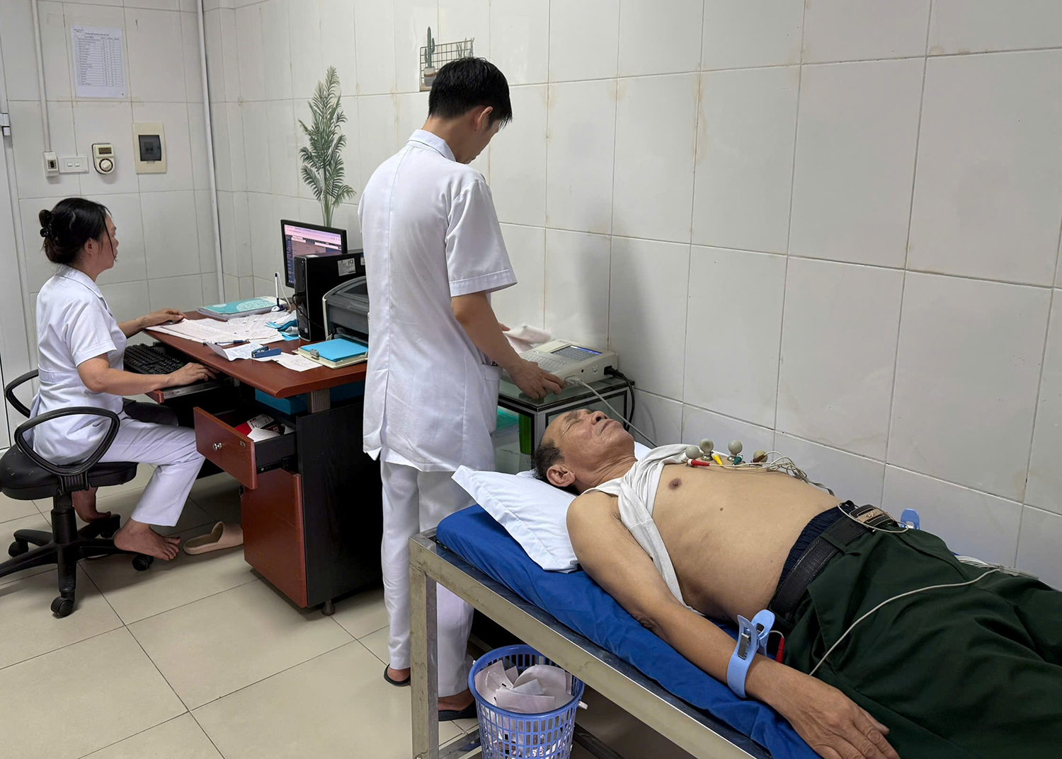 Giải pháp tiết kiệm hàng trăm triệu đồng của bác sĩ quân y