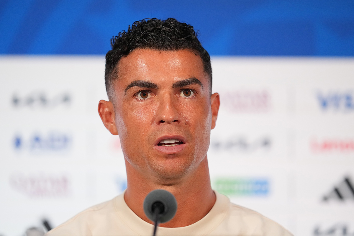 Ronaldo quyết định bất ngờ trước đại chiến Bồ Đào Nha - Tây Ban Nha

