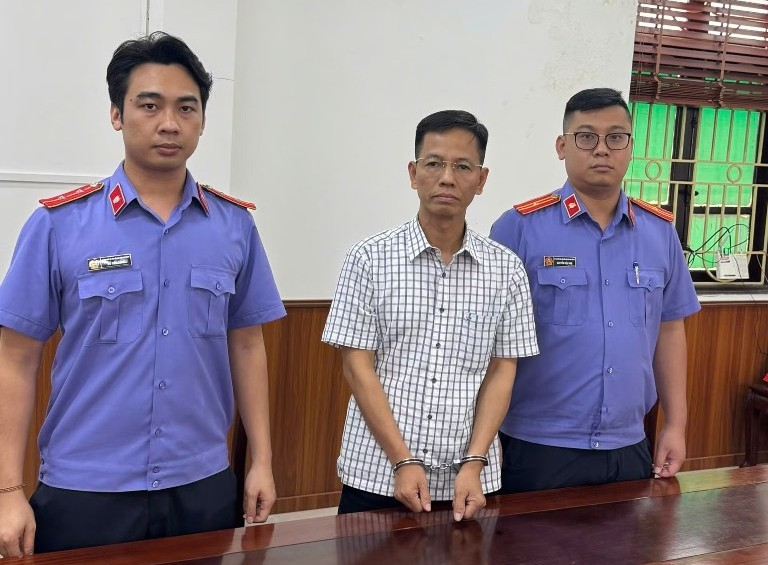 Khởi tố nguyên Thẩm phán Tòa án nhân dân thành phố Hà Nội