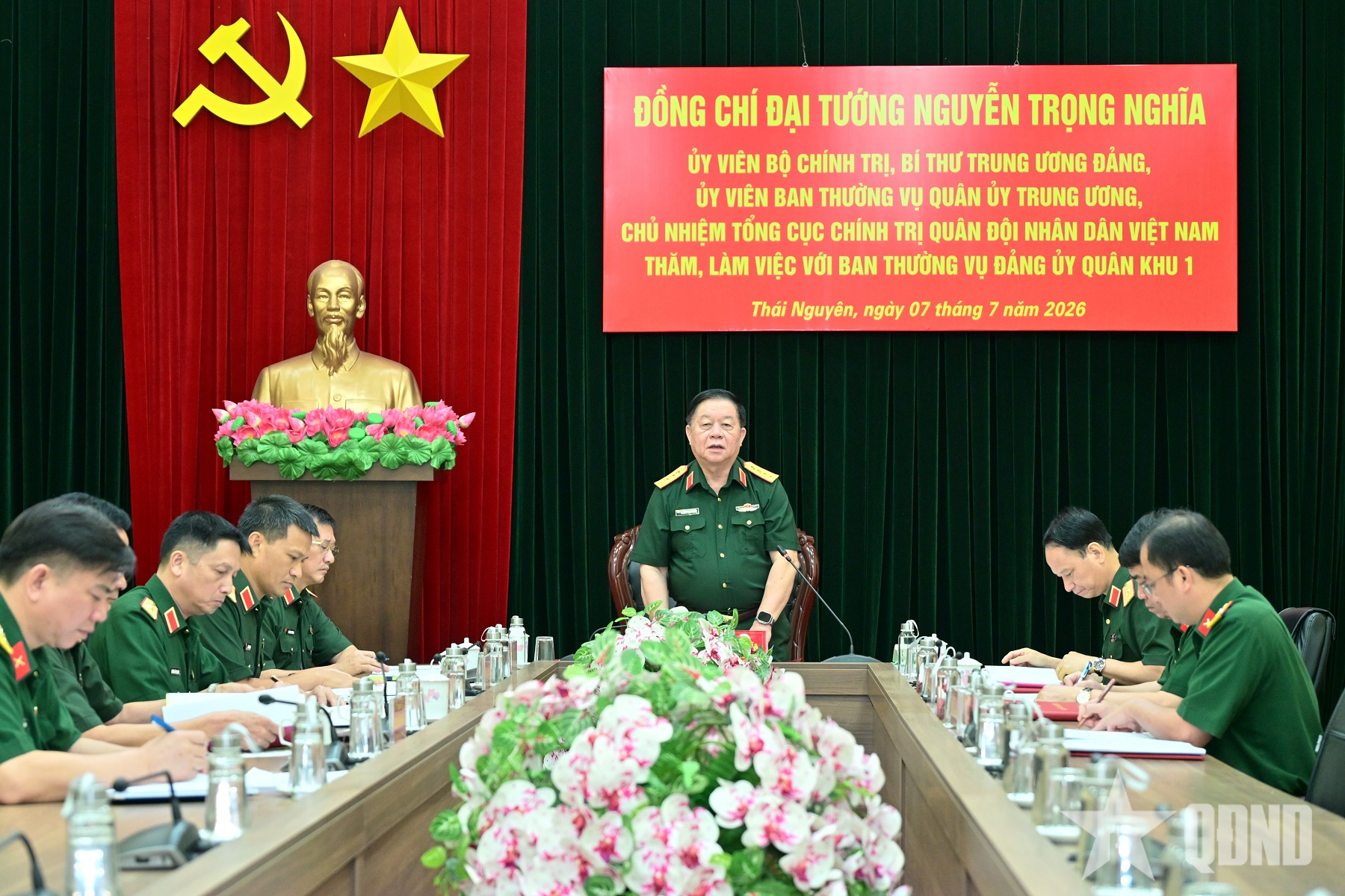 Đại tướng Nguyễn Trọng Nghĩa làm việc với Ban Thường vụ Đảng ủy Quân khu 1