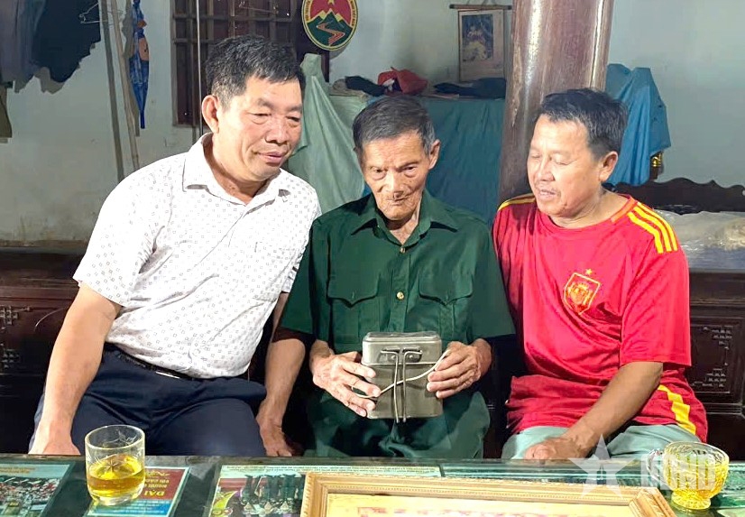 Khúc tráng ca của người anh hùng chuyển thương
