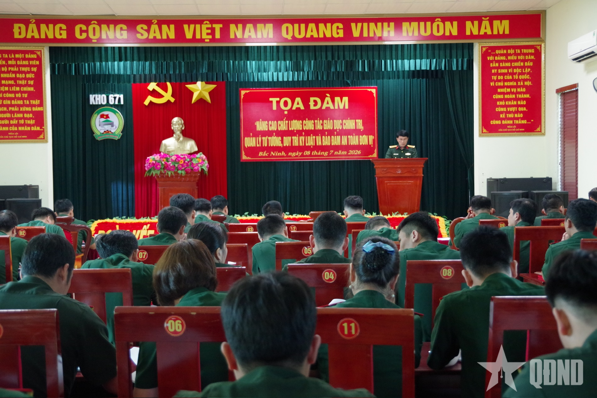 Nâng cao chất lượng công tác giáo dục chính trị, quản lý tư tưởng, bảo đảm an toàn đơn vị