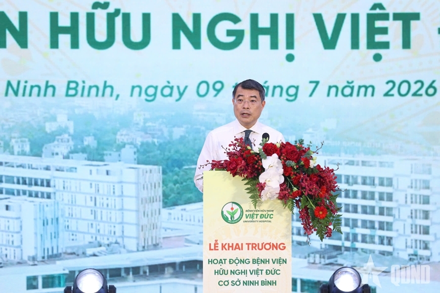 Thủ tướng Ch&iacute;nh phủ L&ecirc; Minh Hưng: Tạo điều kiện thuận lợi để người d&acirc;n tiếp cận c&aacute;c dịch vụ kỹ thuật cao