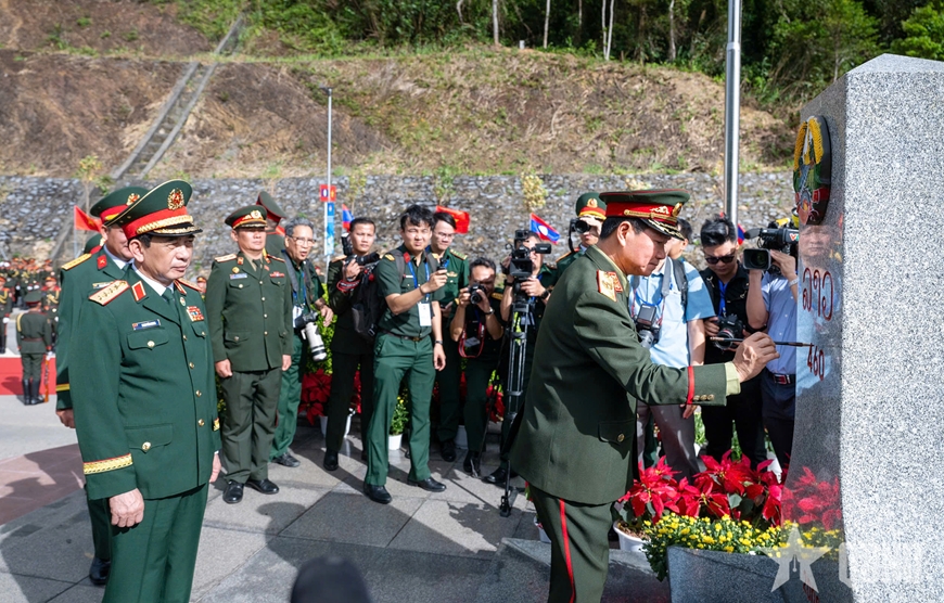 Giao lưu hữu nghị quốc phòng biên giới Việt Nam - Lào lần thứ 3 chính thức bắt đầu