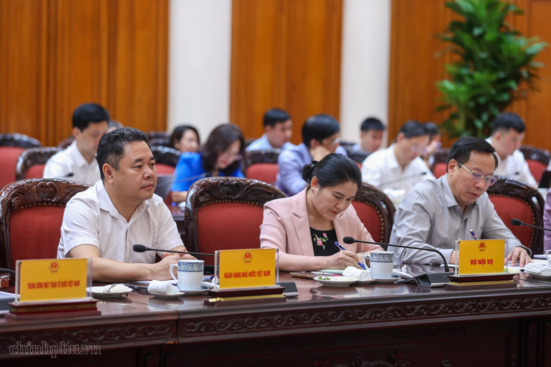 Thủ tướng L&ecirc; Minh Hưng: Cần c&oacute; sự tổng hợp, điều phối chung cả 4 chương tr&igrave;nh mục ti&ecirc;u quốc gia nhằm tạo động lực để ph&aacute;t triển