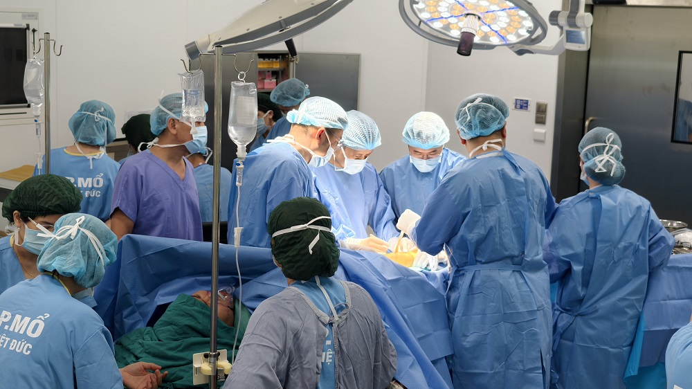 Ca phẫu thuật đầu tiên tại Bệnh viện Hữu nghị Việt Đức cơ sở Ninh Bình