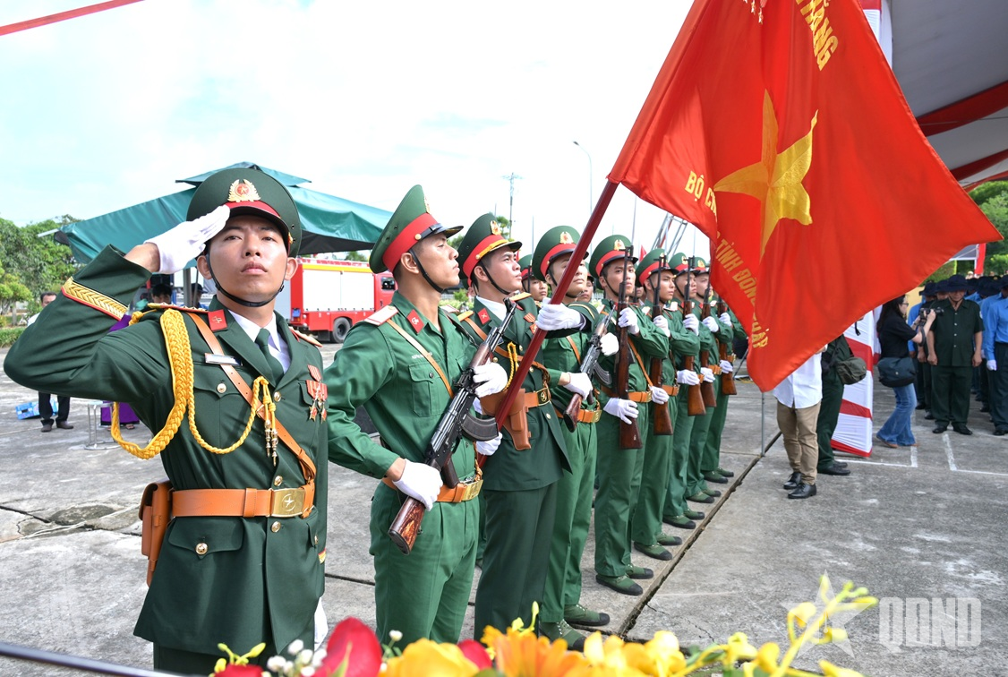 Trang nghiêm lễ truy điệu, an táng 68 bộ hài cốt liệt sĩ tại Đồng Tháp