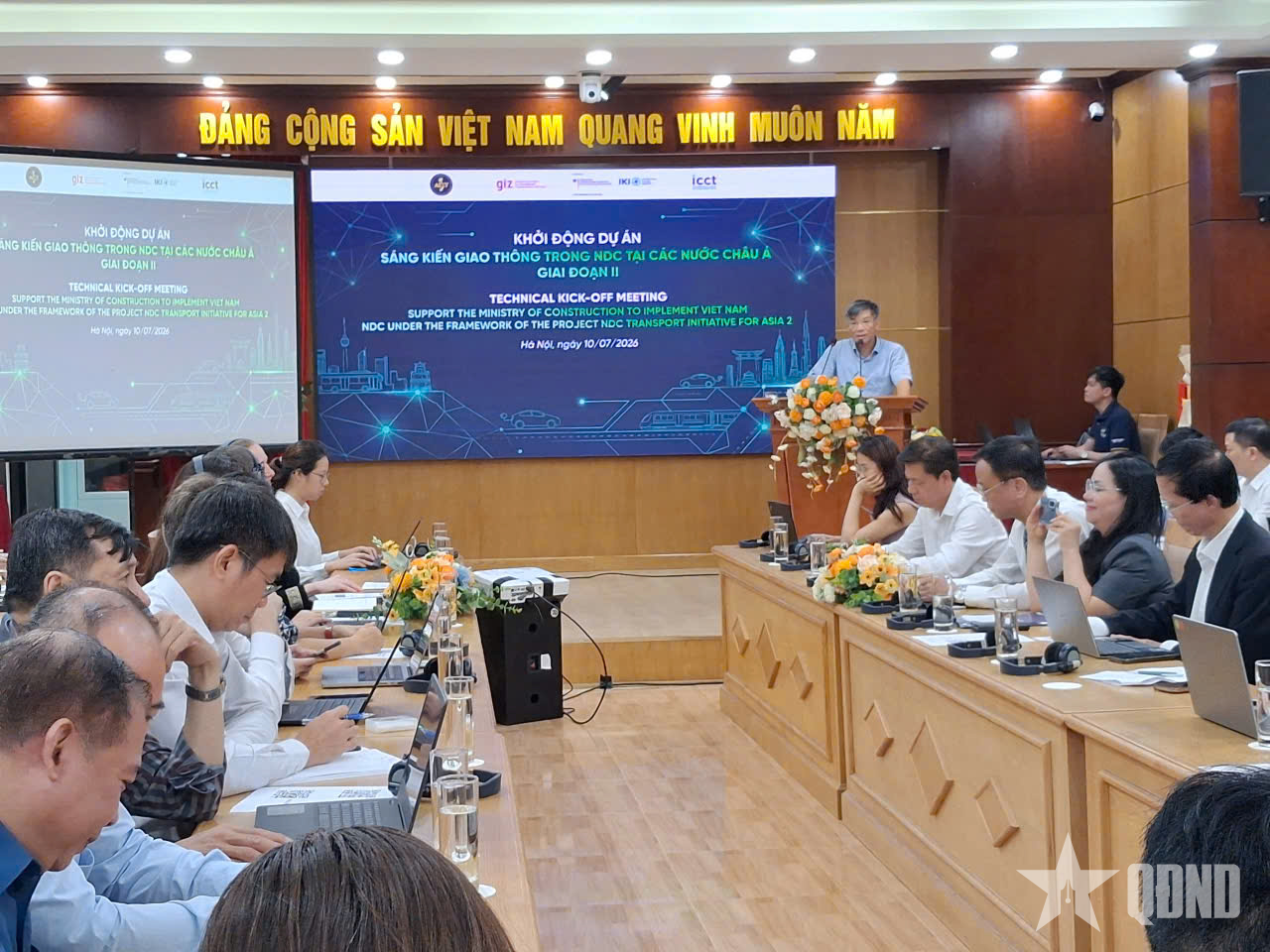 Hợp tác Việt Nam - Đức hướng tới giao thông xanh, các-bon thấp