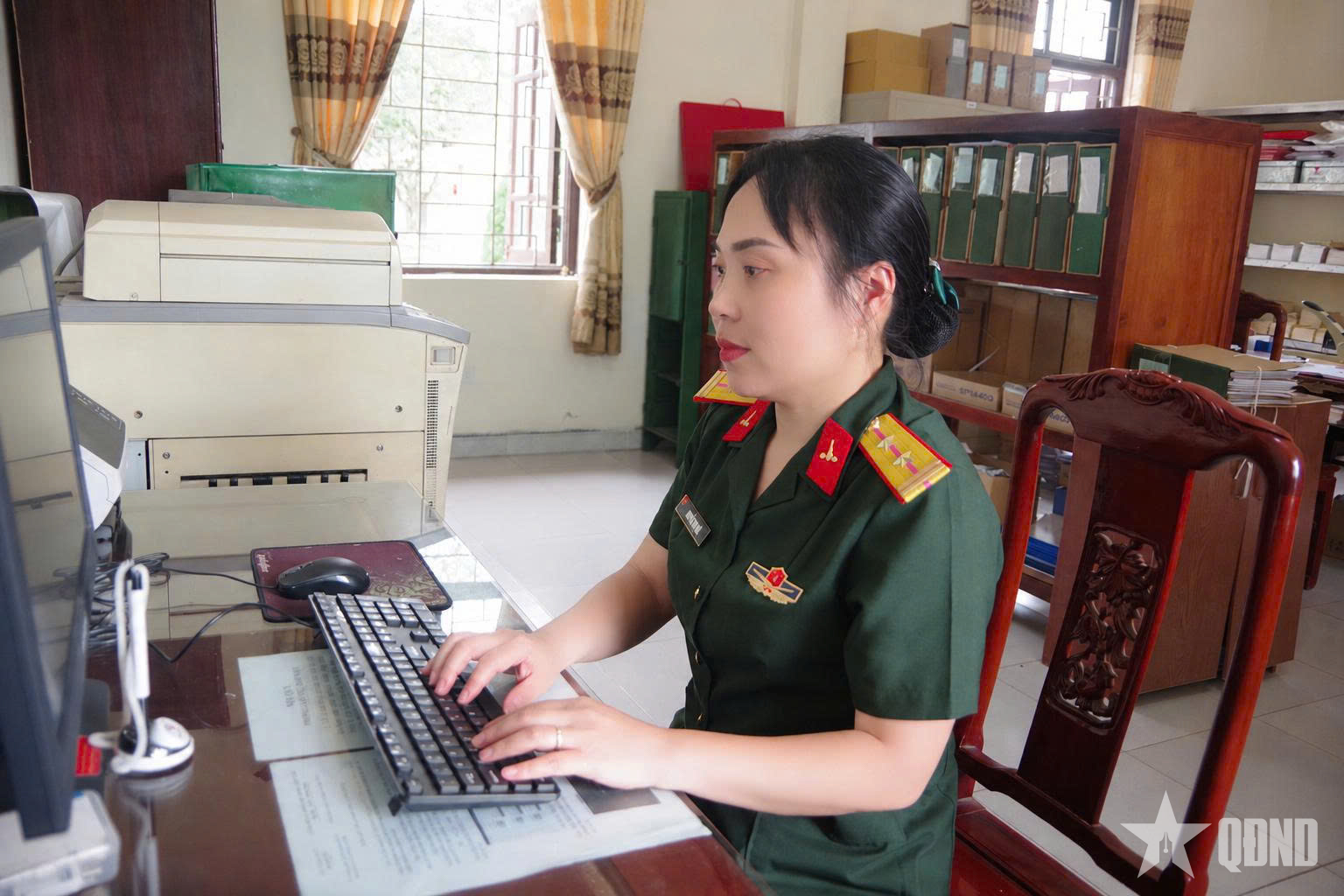 Trung tá QNCN Nguyễn Thị Huệ tận tâm trên từng cương vị công tác