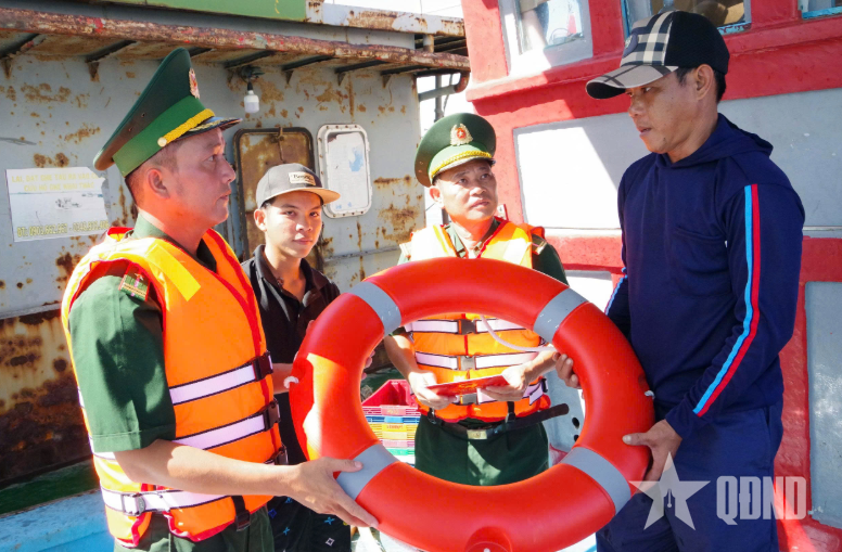 Đẩy mạnh tuyên truyền pháp luật cho ngư dân