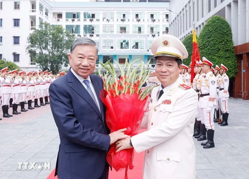 Tổng B&iacute; thư, Chủ tịch nước T&ocirc; L&acirc;m: X&acirc;y dựng lực lượng Cảnh s&aacute;t quản l&yacute; trại giam ch&iacute;nh quy, tinh nhuệ, hiện đại v&agrave; nh&acirc;n văn