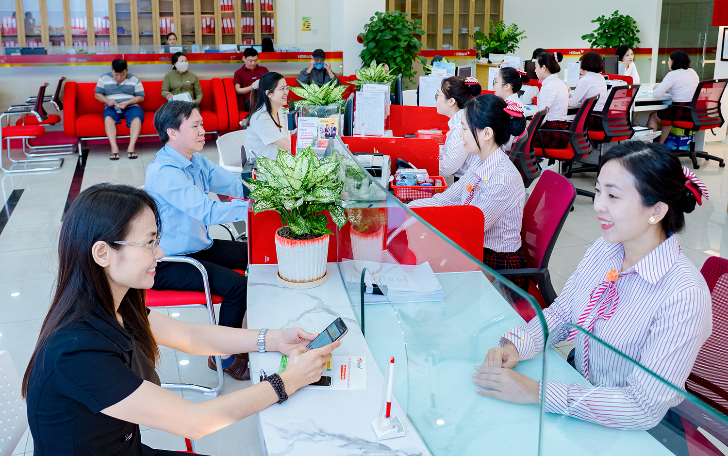 Fitch Ratings lần đầu xếp hạng HDBank, ghi nhận nền tảng tài chính vững mạnh top đầu Việt Nam