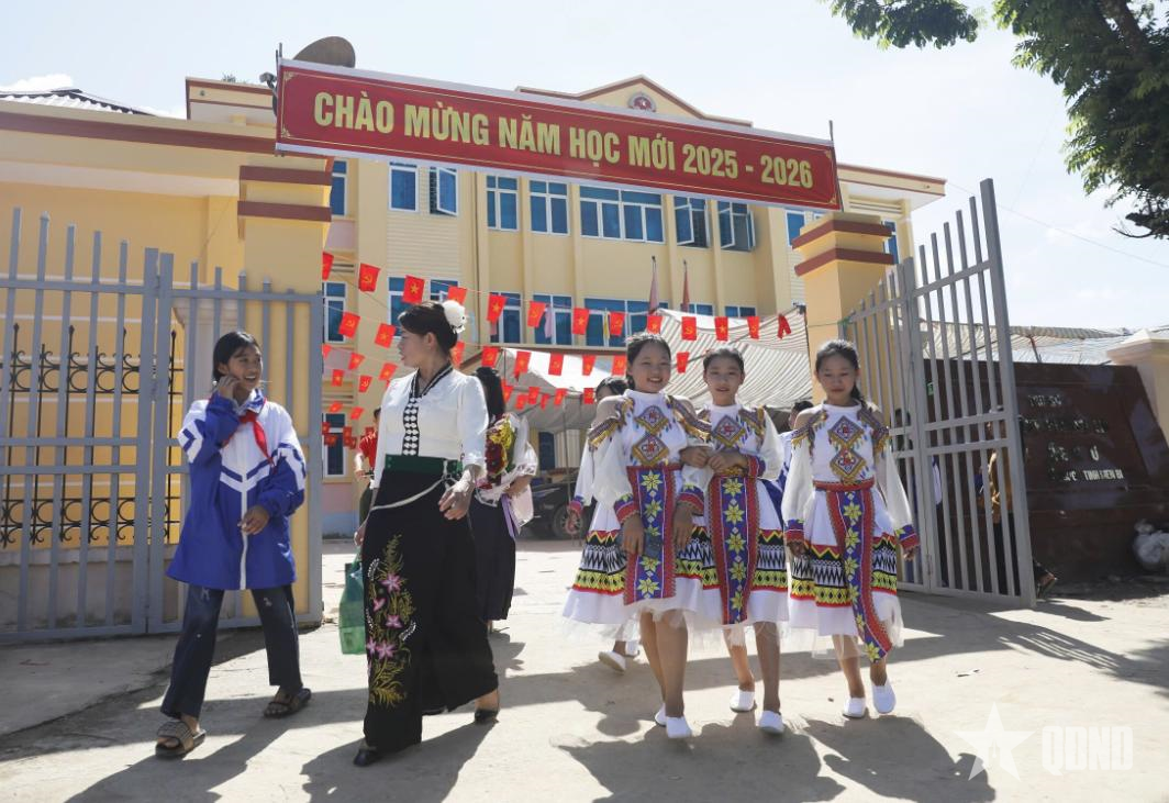 Điện Biên: Triển khai dạy tiếng Lào, tiếng Trung Quốc ở khu vực có chung đường biên giới

