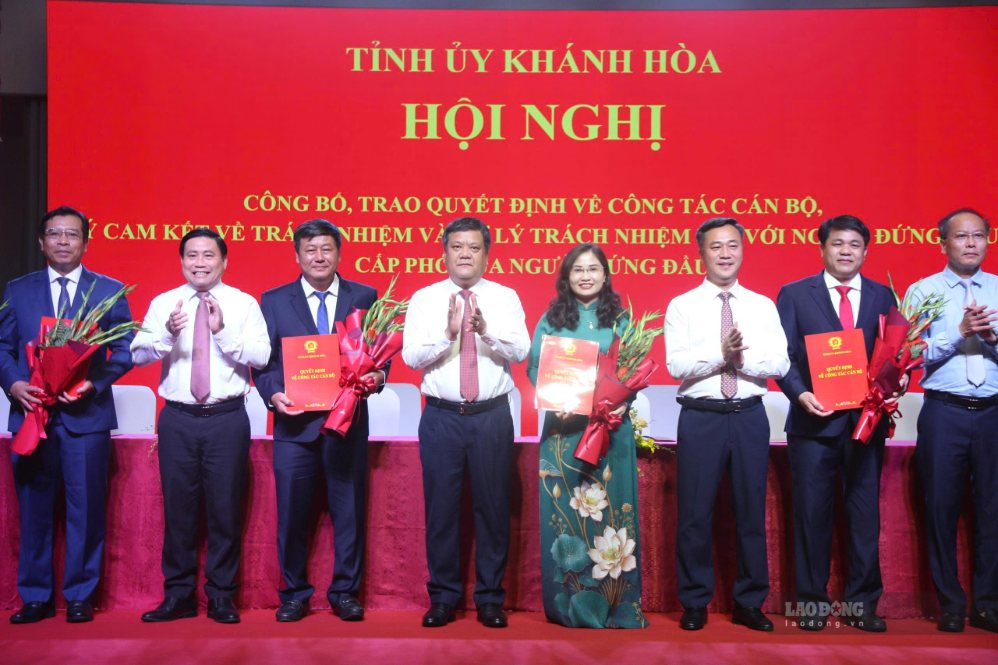 Công bố Quyết định của Ban Bí thư chỉ định tham gia Ban Chấp hành Đảng bộ tỉnh Khánh Hòa