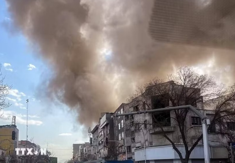 Mỹ phát động đợt không kích mới nhằm vào Iran