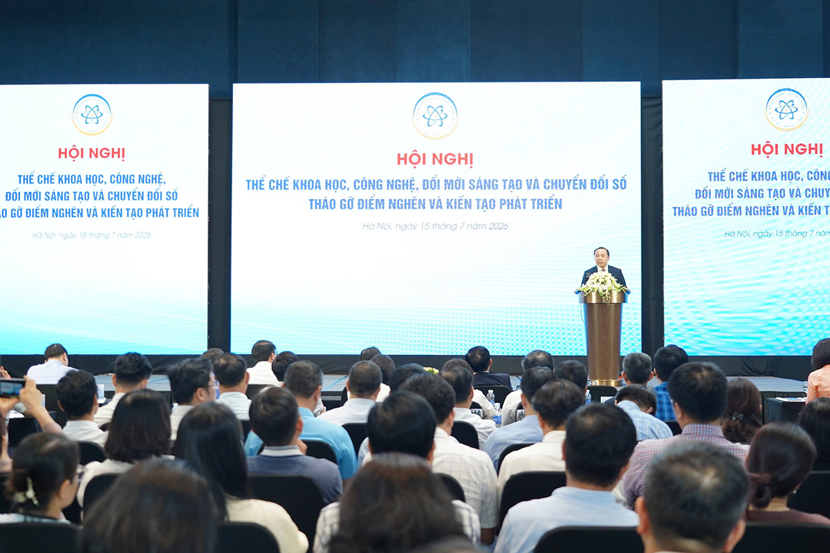 Chuyển trọng tâm từ xây dựng thể chế sang tổ chức thực hiện