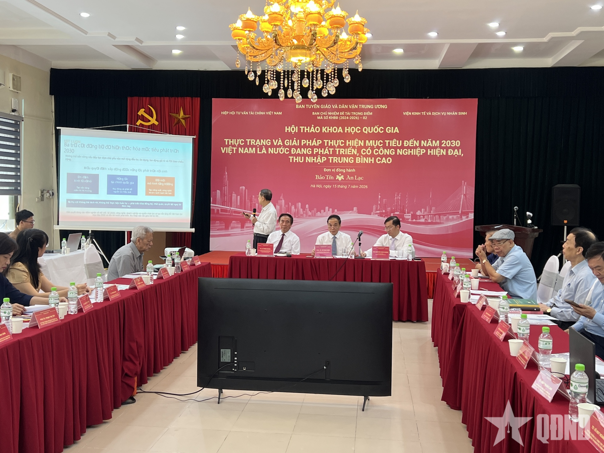 Hướng đến năm 2030, Việt Nam là nước đang phát triển, có công nghiệp hiện đại