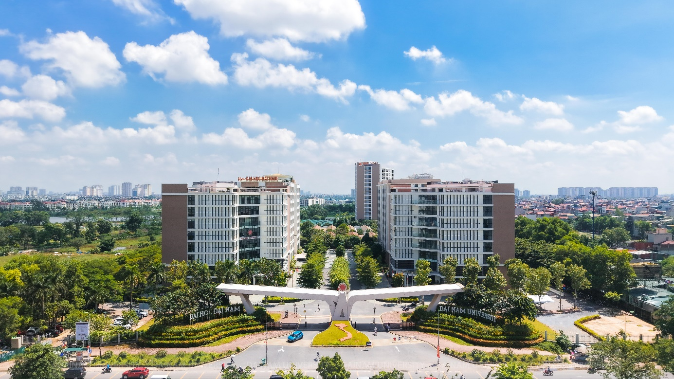 Quỹ học bổng 55 tỷ đồng tiếp sức tân sinh viên K20 đến giảng đường của Trường Đại học Đại Nam 