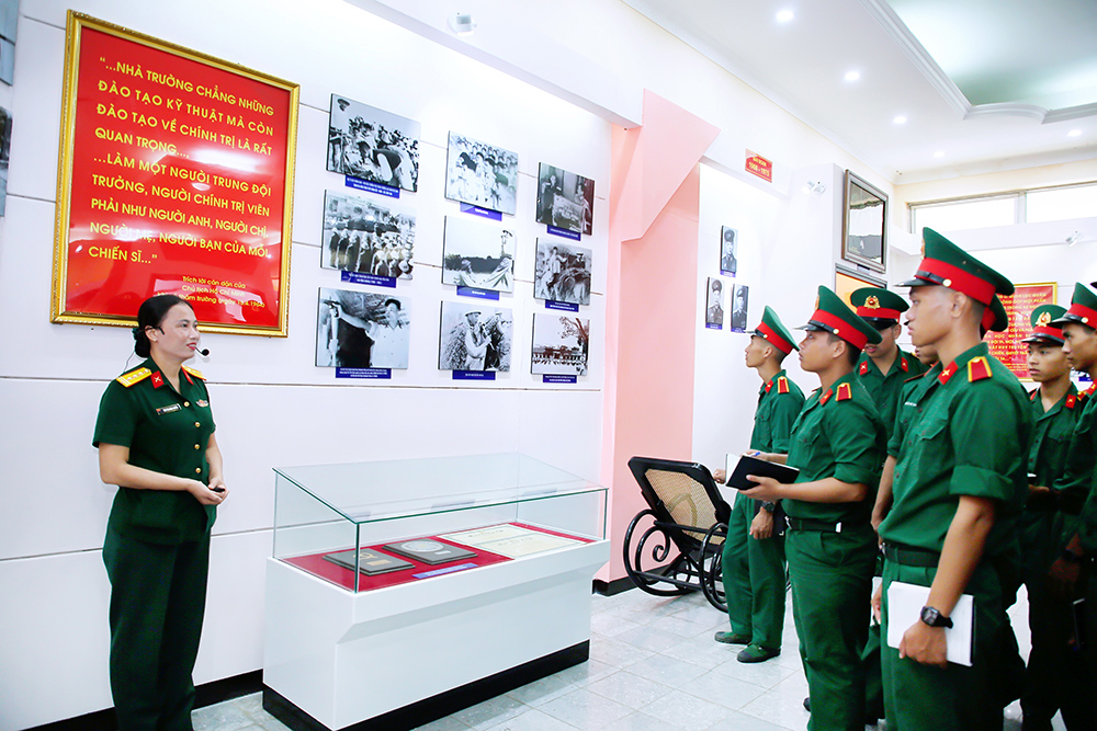 Giáo dục chính trị đi vào chiều sâu, hiệu quả thiết thực