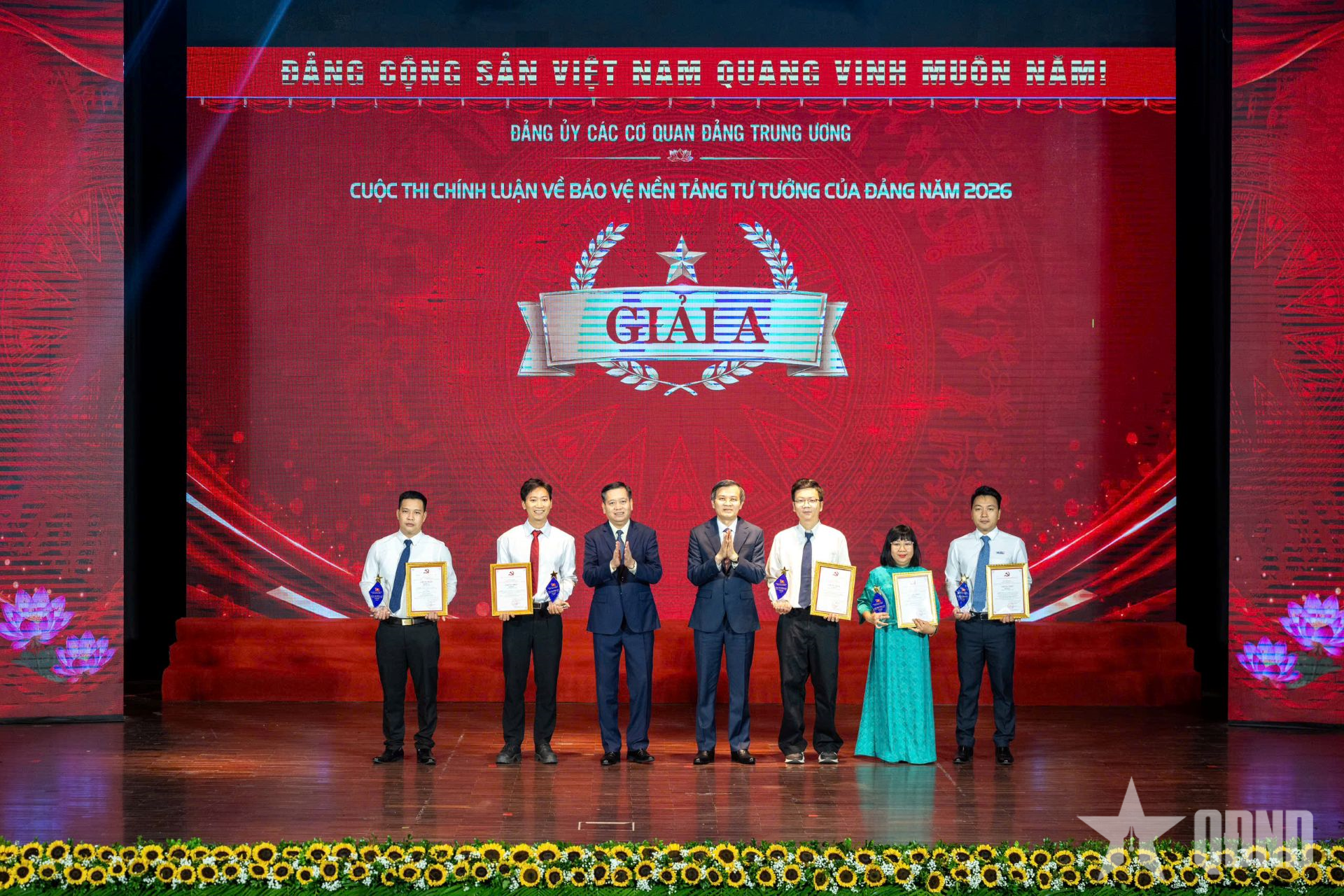 Đảng ủy các cơ quan Đảng Trung ương trao giải Cuộc thi chính luận về bảo vệ nền tảng tư tưởng của Đảng năm 2026