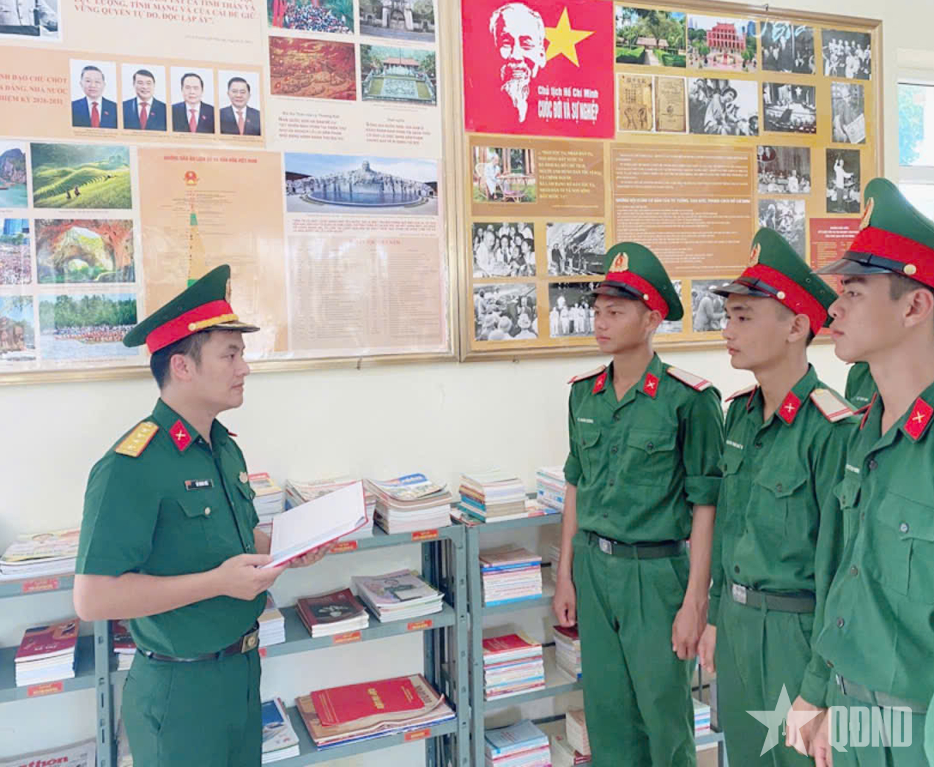 Sĩ quan trẻ gương mẫu đa năng