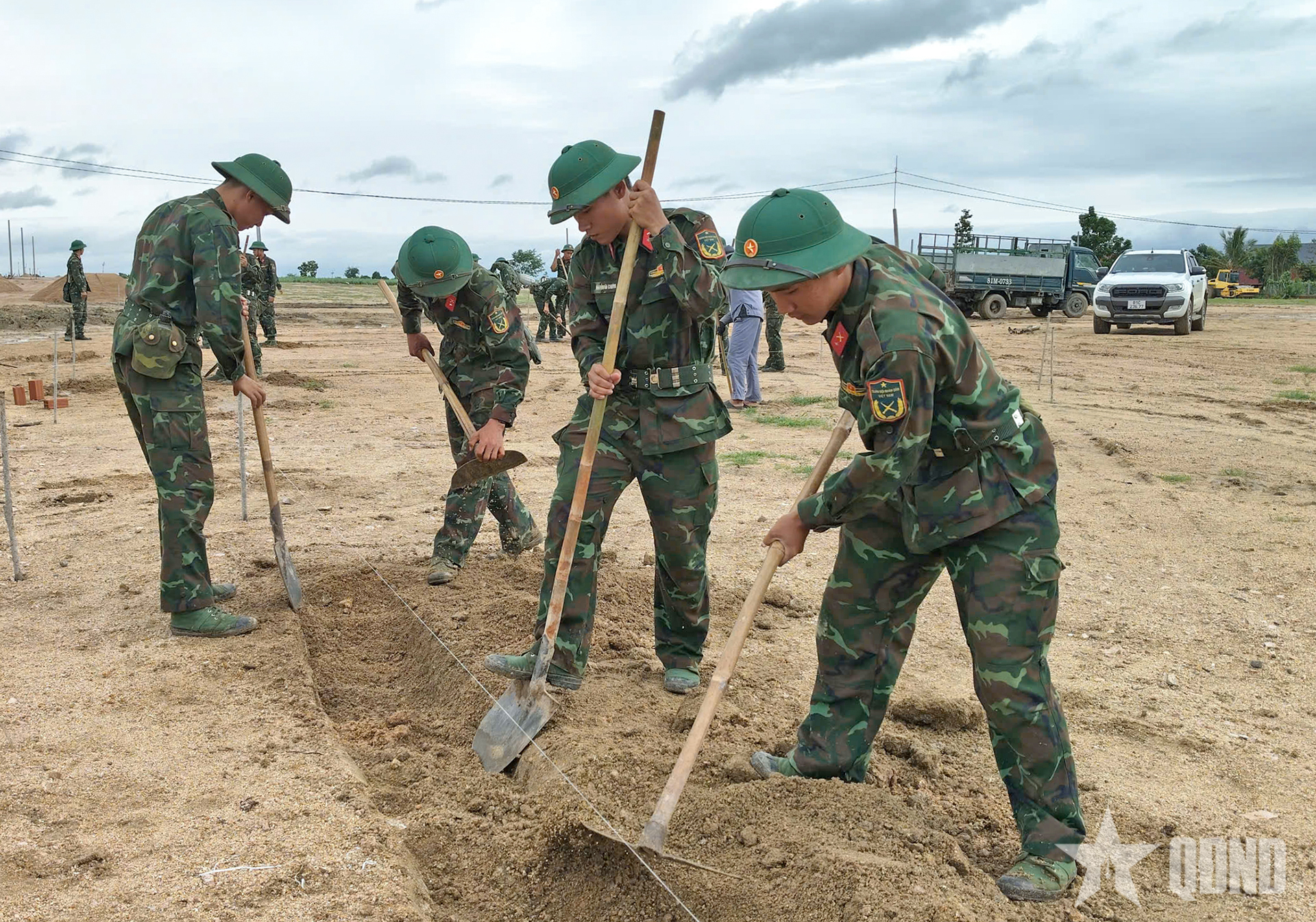 Bộ CHQS tỉnh Gia Lai: Hỗ trợ người dân xây dựng nhà ở tại Khu tái định cư vùng thiên xã Ia Hiao