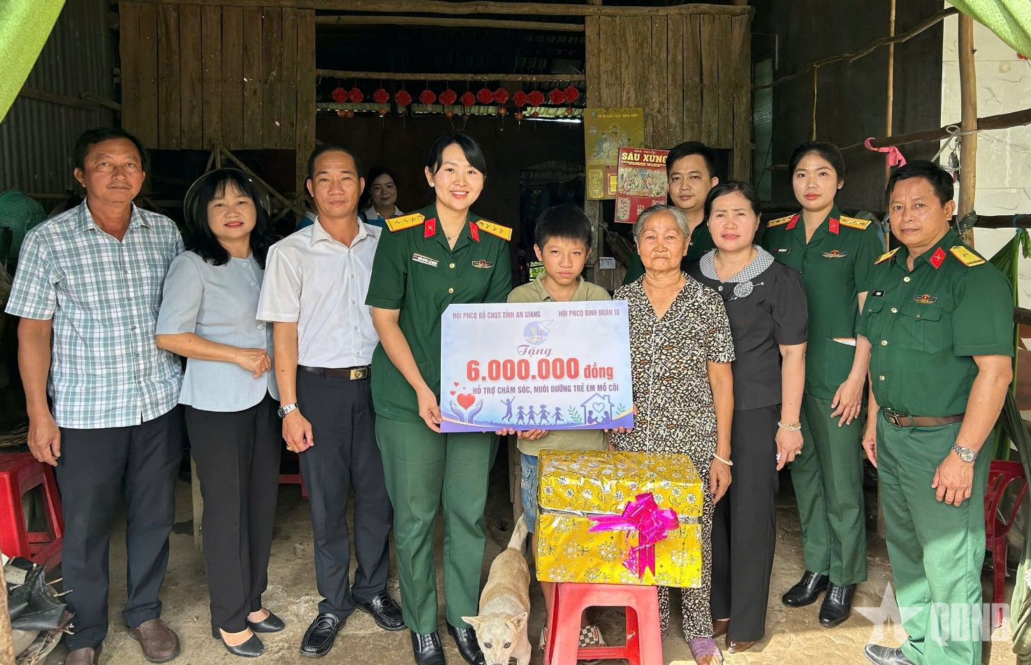 Hội Phụ nữ cơ quan Bộ CHQS tỉnh An Giang tiếp tục đồng hành cùng trẻ mồ côi qua Chương trình “Mẹ đỡ đầu”