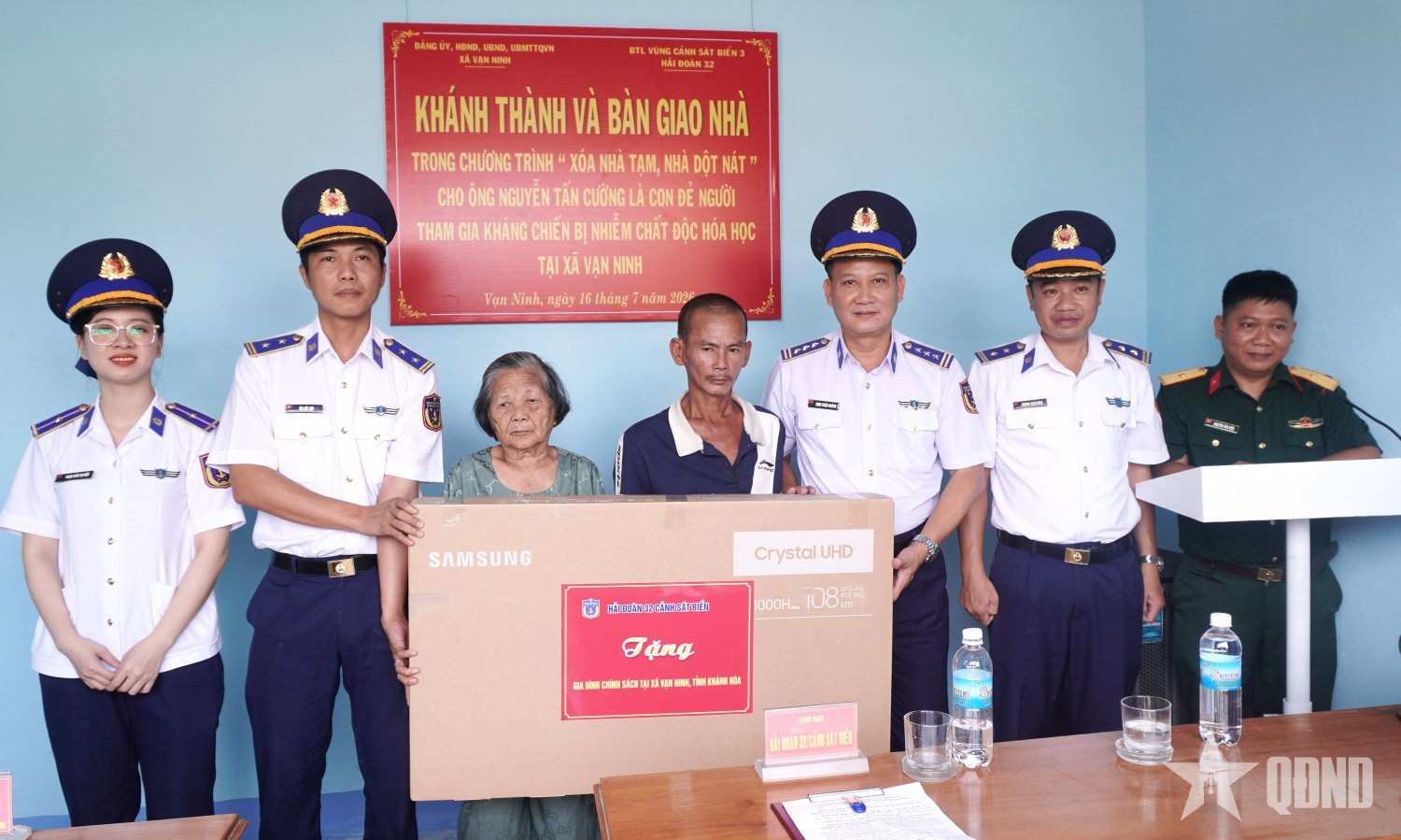 Hải đoàn 32 (Vùng Cảnh sát biển 3): Bàn giao nhà ở tặng gia đình chính sách tại xã Vạn Ninh