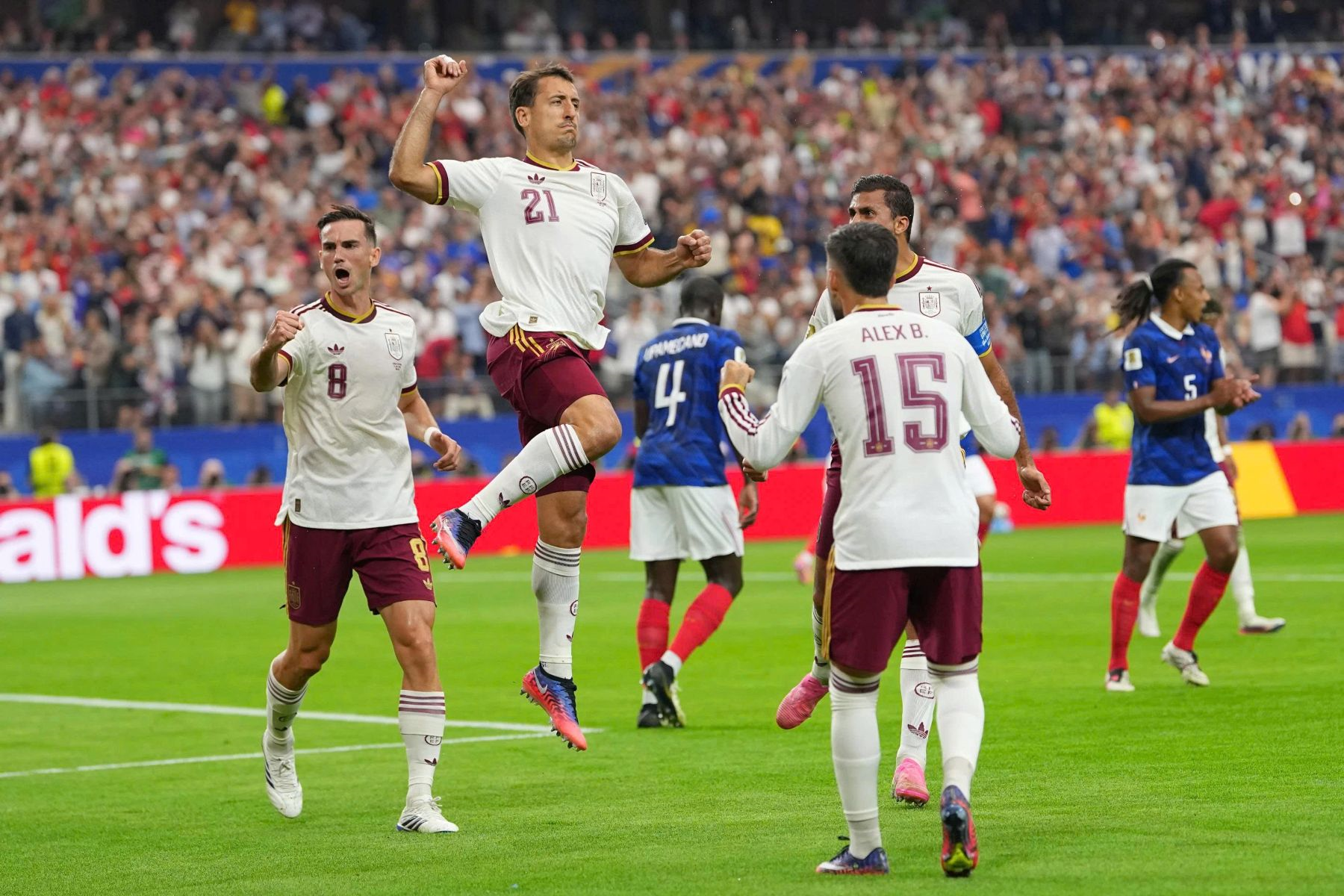 World Cup 2026: Chơi bóng 