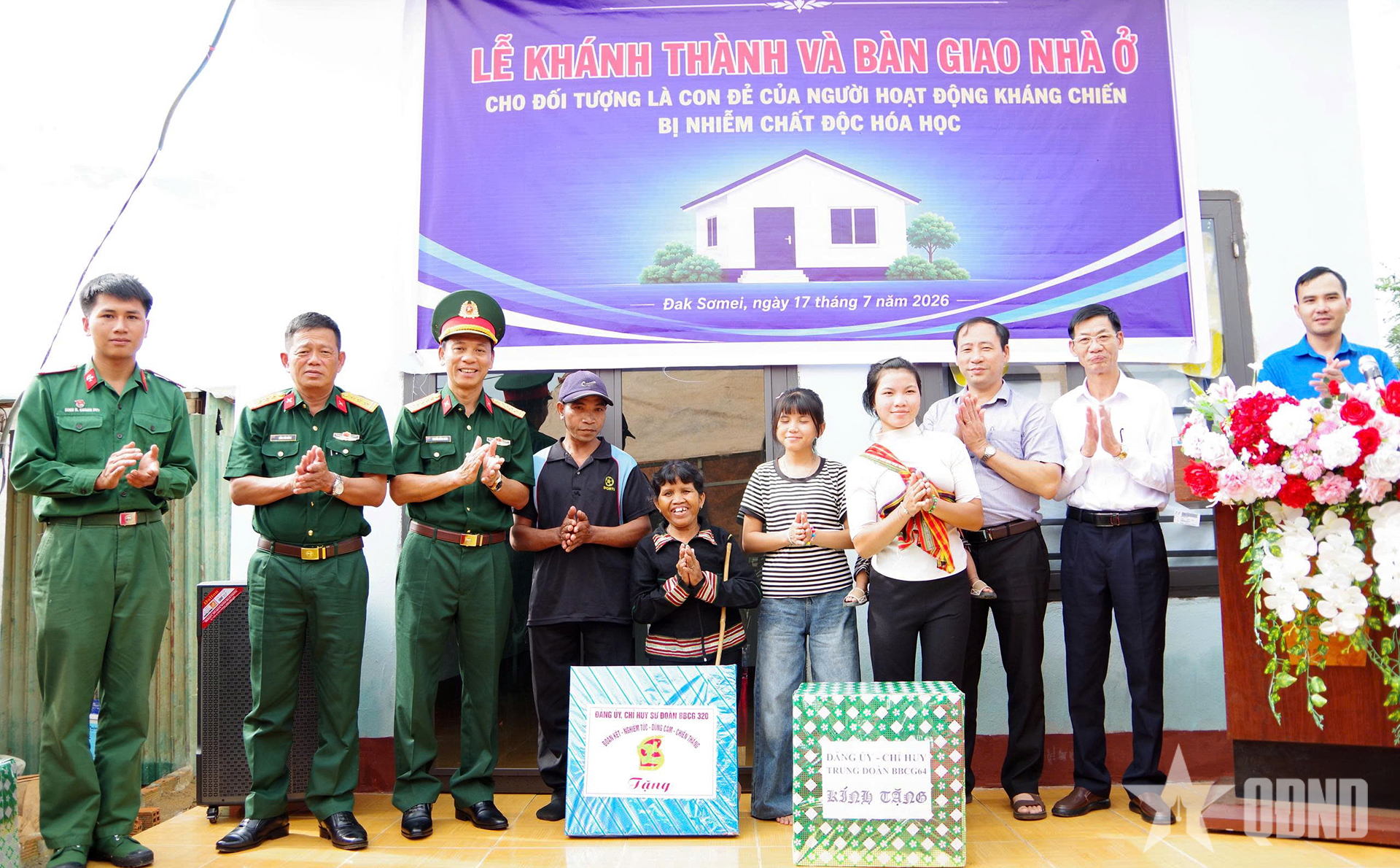 Sư đoàn 320: Bàn giao 3 căn nhà cho con đẻ của người hoạt động kháng chiến bị nhiễm chất độc hóa học