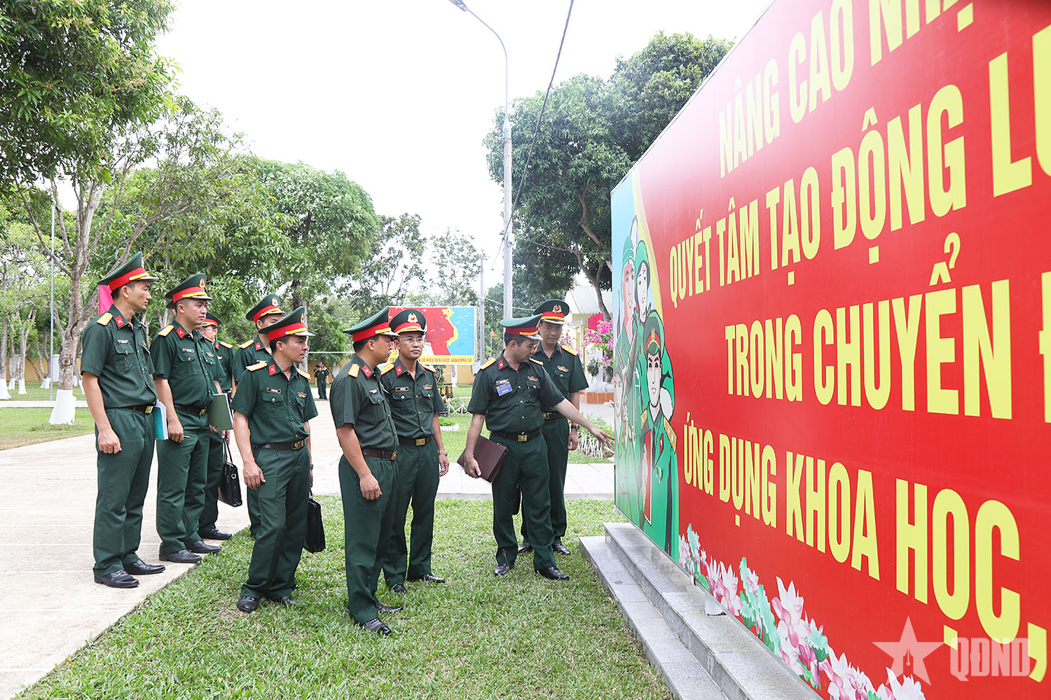 Trung đoàn bộ binh 19 hoàn thành tốt nội dung thi “Doanh trại chính quy, xanh, sạch, đẹp”