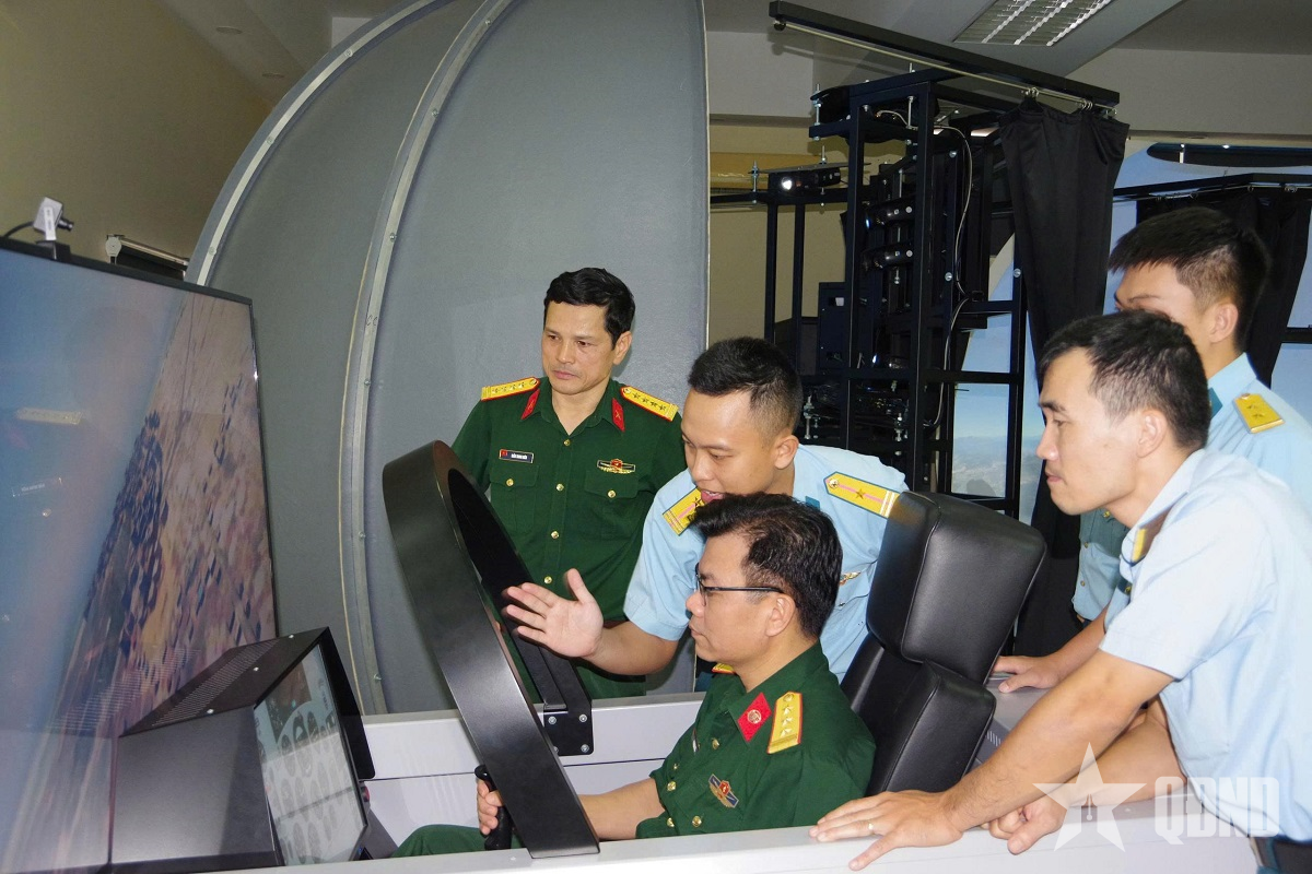 Đổi mới đào tạo, làm chủ bầu trời