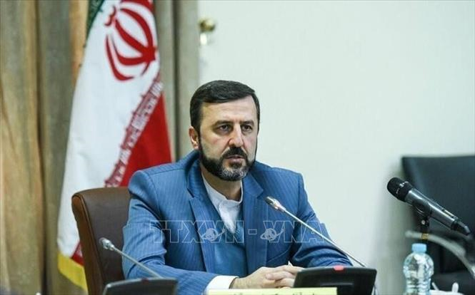 Xung đột tại Trung Đông: Iran đình chỉ các cam kết ngừng bắn với Mỹ
