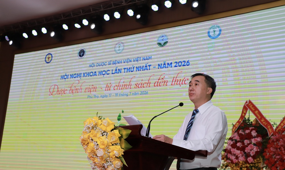 Dược bệnh viện chuyển từ bảo đảm cung ứng sang quản trị sử dụng thuốc