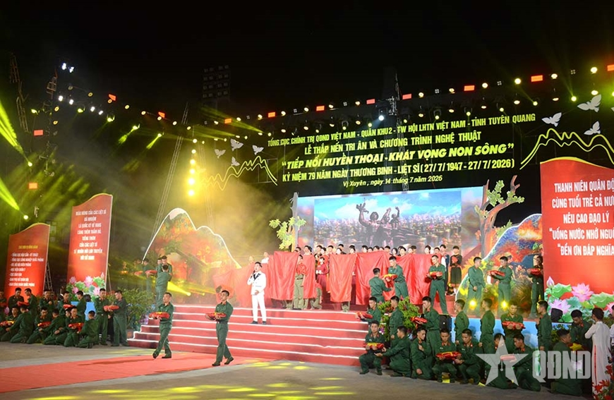 Tri ân nơi biên cương