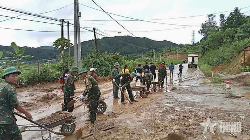Lực lượng vũ trang các tỉnh Tây Bắc tập trung mọi nguồn lực hỗ trợ người dân vùng thiên tai