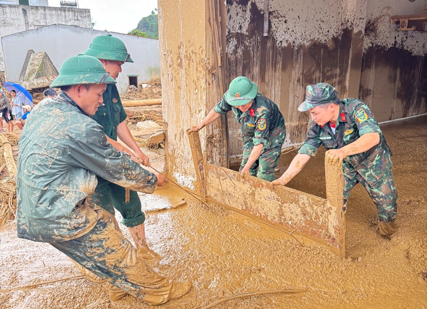 Bộ CHQS tỉnh Lai Châu nỗ lực cao nhất giúp dân khắc phục hậu quả thiên tai