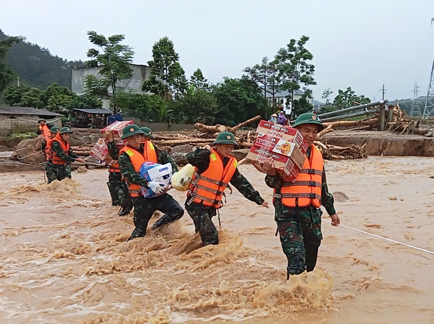 Bộ CHQS tỉnh Lai Châu nỗ lực cao nhất giúp dân khắc phục hậu quả thiên tai