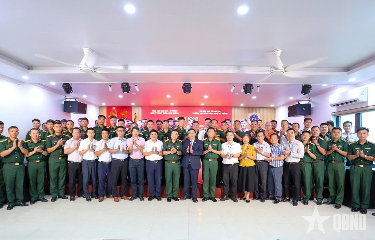 Bồi dưỡng kỹ năng khai thác và bảo đảm kỹ thuật tàu thủy