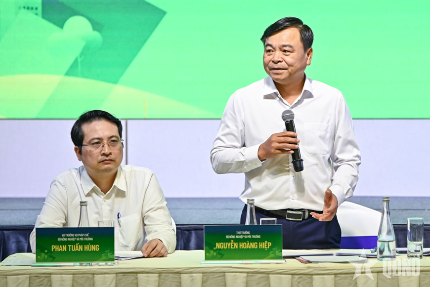 Giảm thủ tục h&agrave;nh ch&iacute;nh để tiết kiệm cho n&ocirc;ng d&acirc;n, doanh nghiệp