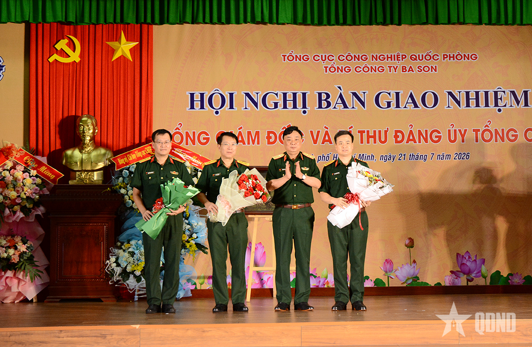 Bàn giao nhiệm vụ Tổng giám đốc và Bí thư Đảng ủy Tổng công ty Ba Son

